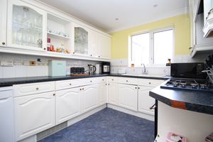 Kitchen- click for photo gallery